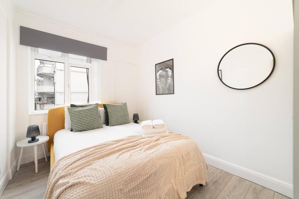 Two Bedroom Apartment By Buonomo Stays Short Lets & Serviced Accommodation In Balham With Balcony Londres Exterior foto