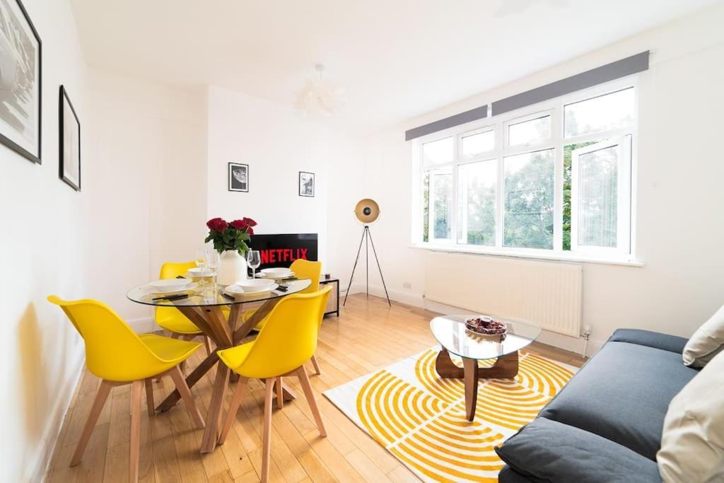 Two Bedroom Apartment By Buonomo Stays Short Lets & Serviced Accommodation In Balham With Balcony Londres Exterior foto