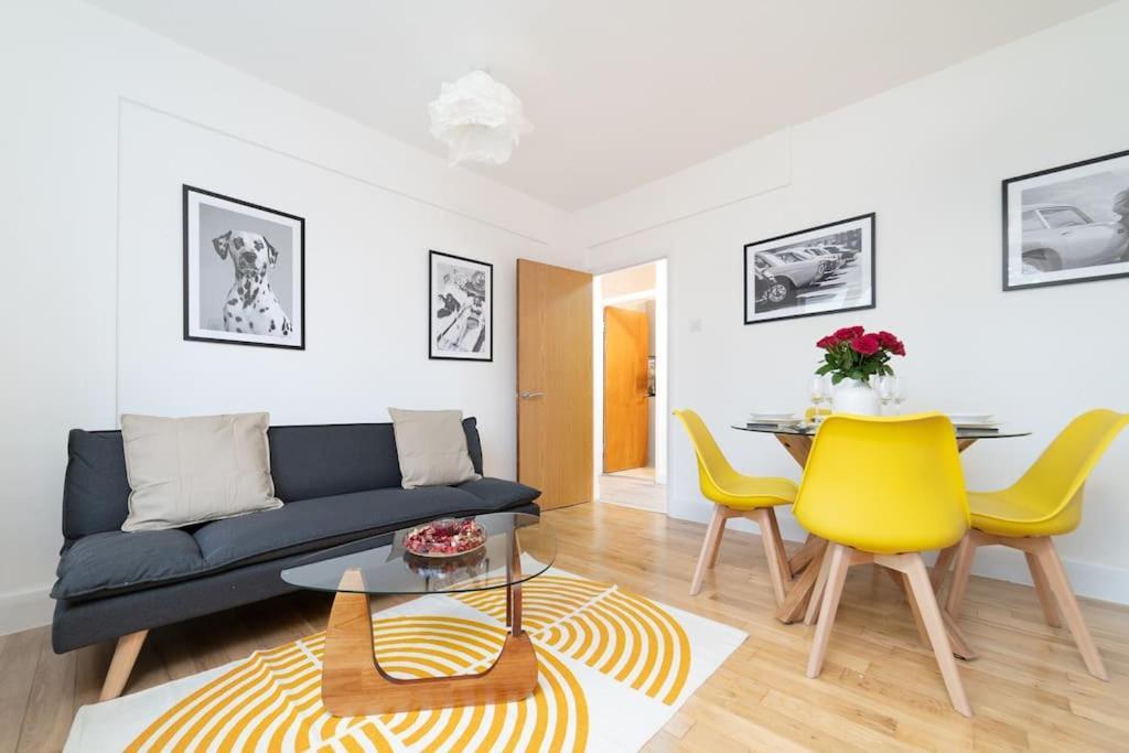 Two Bedroom Apartment By Buonomo Stays Short Lets & Serviced Accommodation In Balham With Balcony Londres Exterior foto