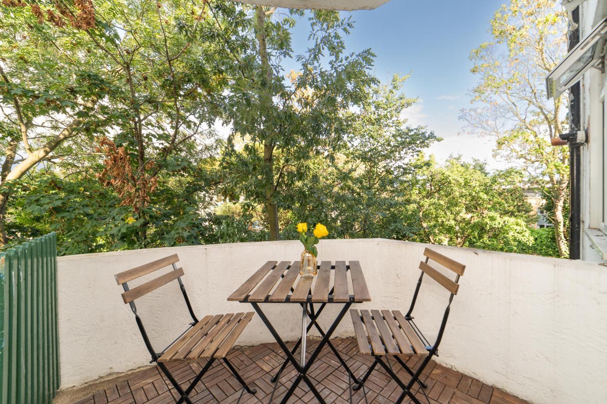 Two Bedroom Apartment By Buonomo Stays Short Lets & Serviced Accommodation In Balham With Balcony Londres Exterior foto